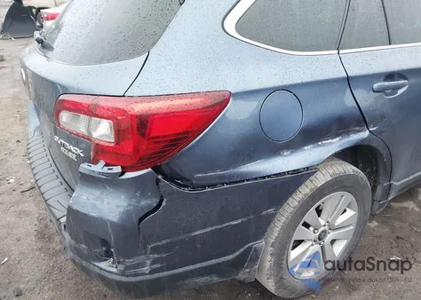 2017 Subaru Outback 2.5I Premium z USA, uszkodzony, nr VIN 4S4BSACCXH3288310